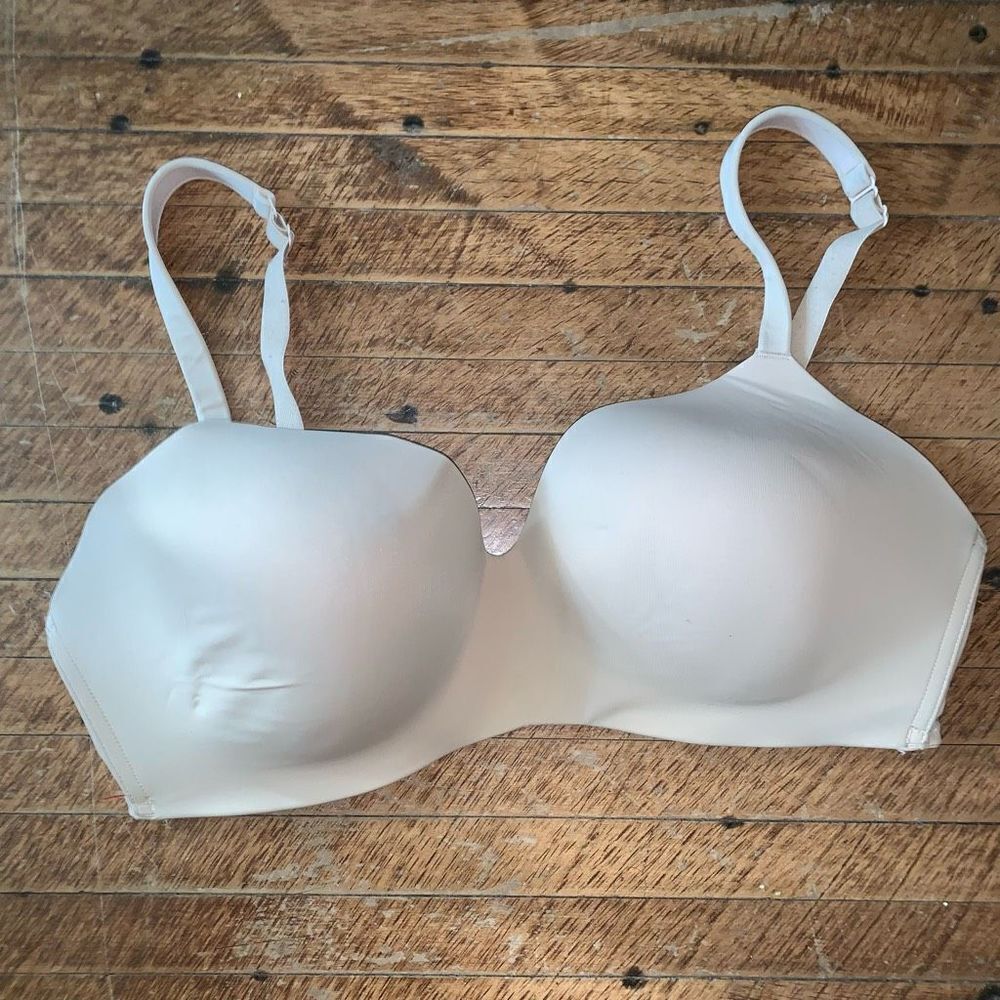 Cacique nude  lightly lined T-shirt no wire 38DDD bra